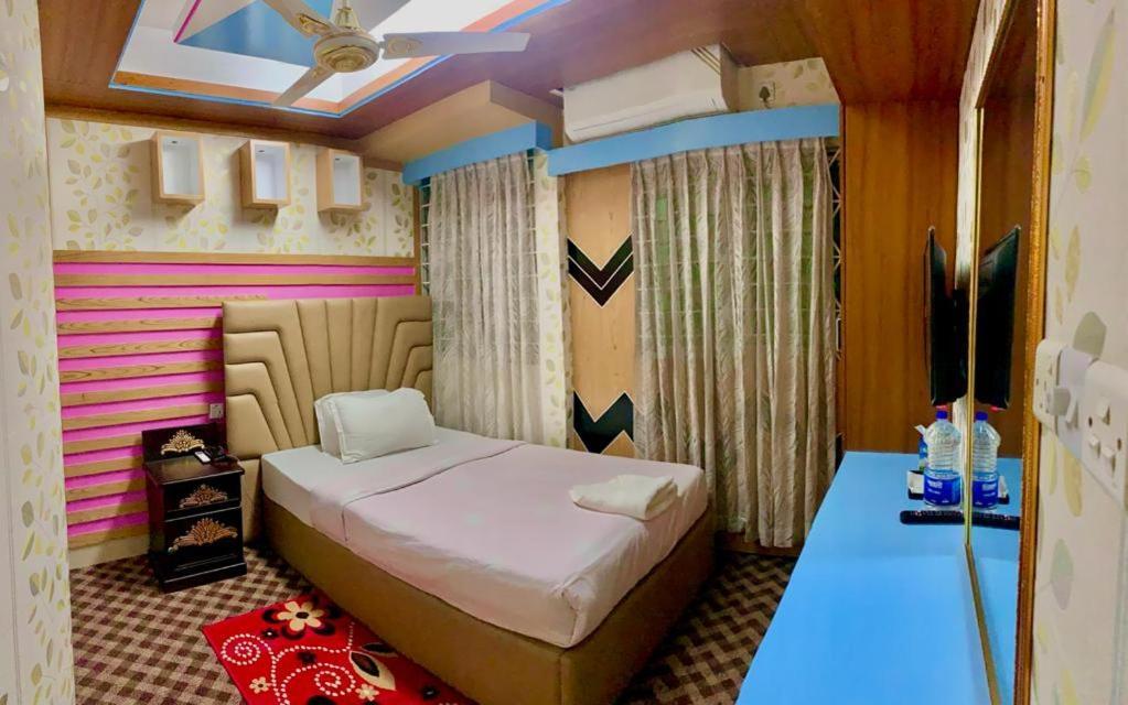 Hotel Blue Bird Dhaka Rom bilde